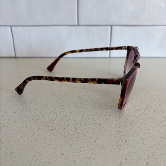 EMPORIO ARMANI EA4039 sunglasses in the colorway 5265/1 burgundy EMPORIO ARMANI EA4039 sunglasses in the colorway 5265/1 burgundy main image 4